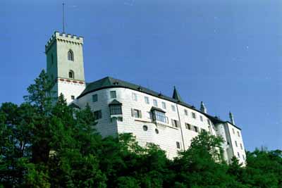 Rozmberk1.jpg (19481 bytes)